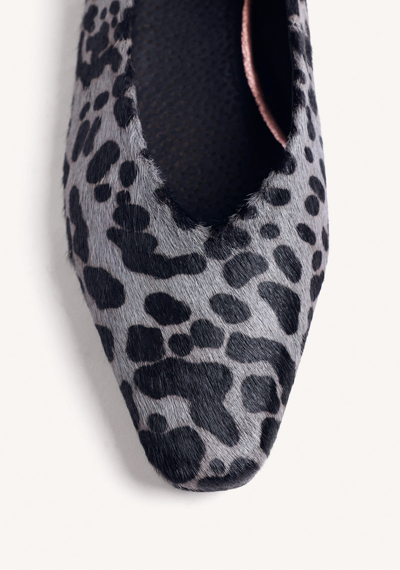 ANIMAL PRINT LEATHER BALLET FLATS