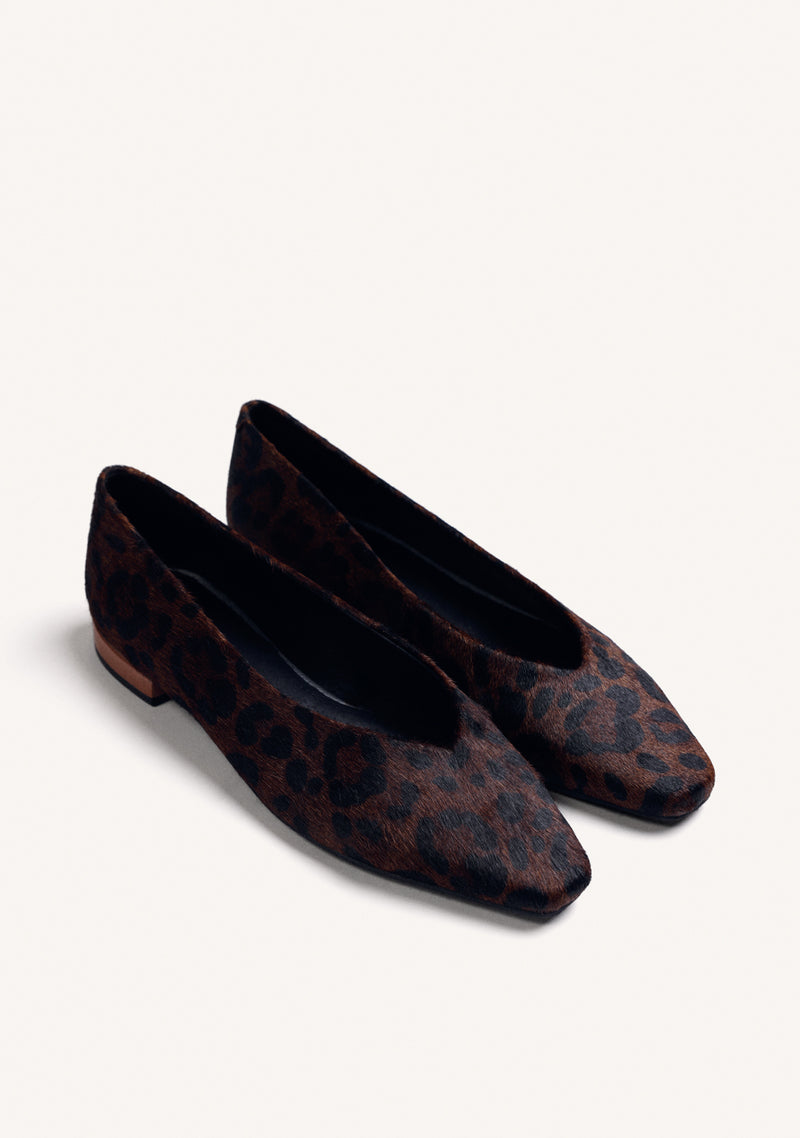 LEATHER ANIMAL PRINT BALLET FLATS