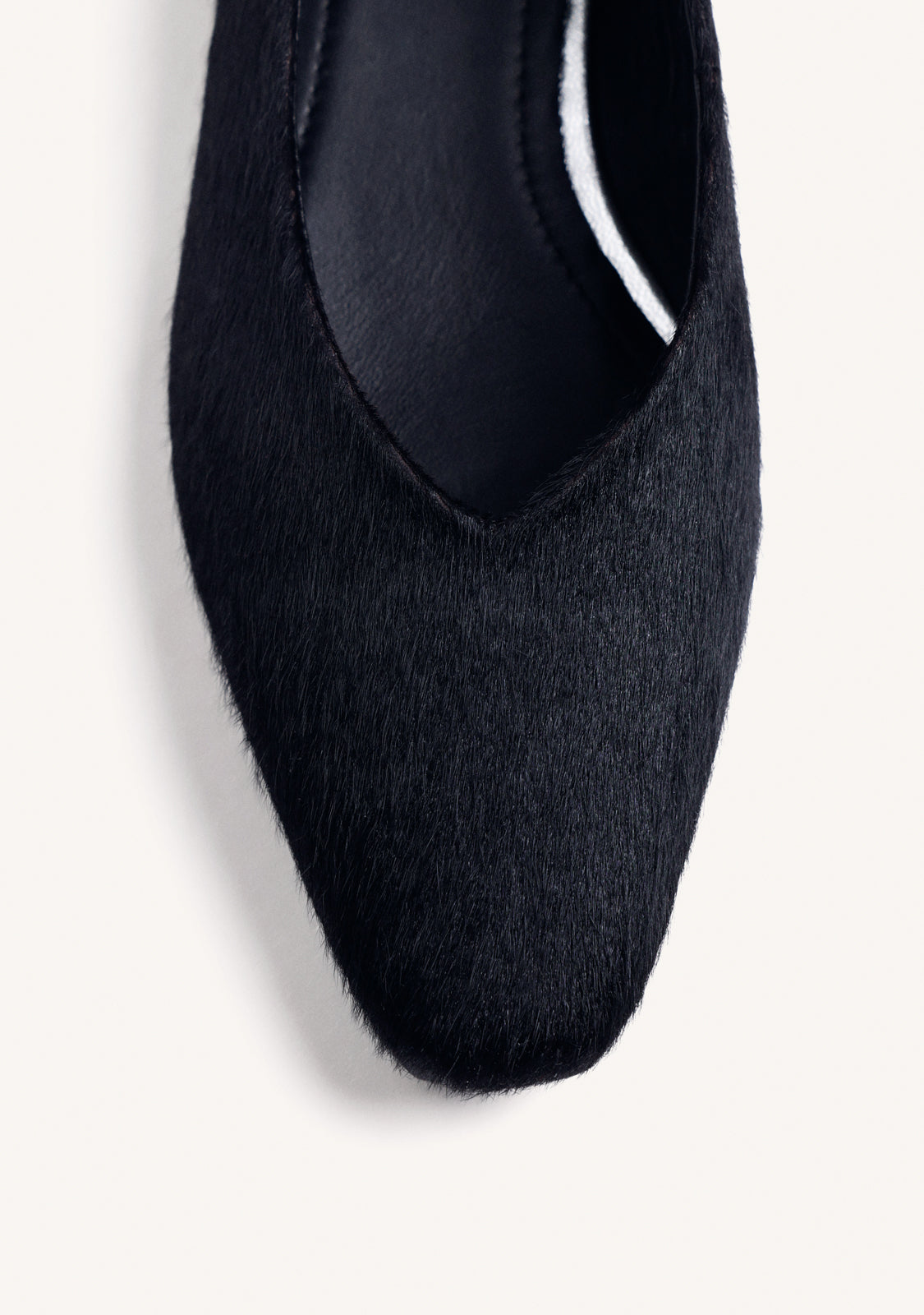 BLACK LEATHER BALLET FLATS