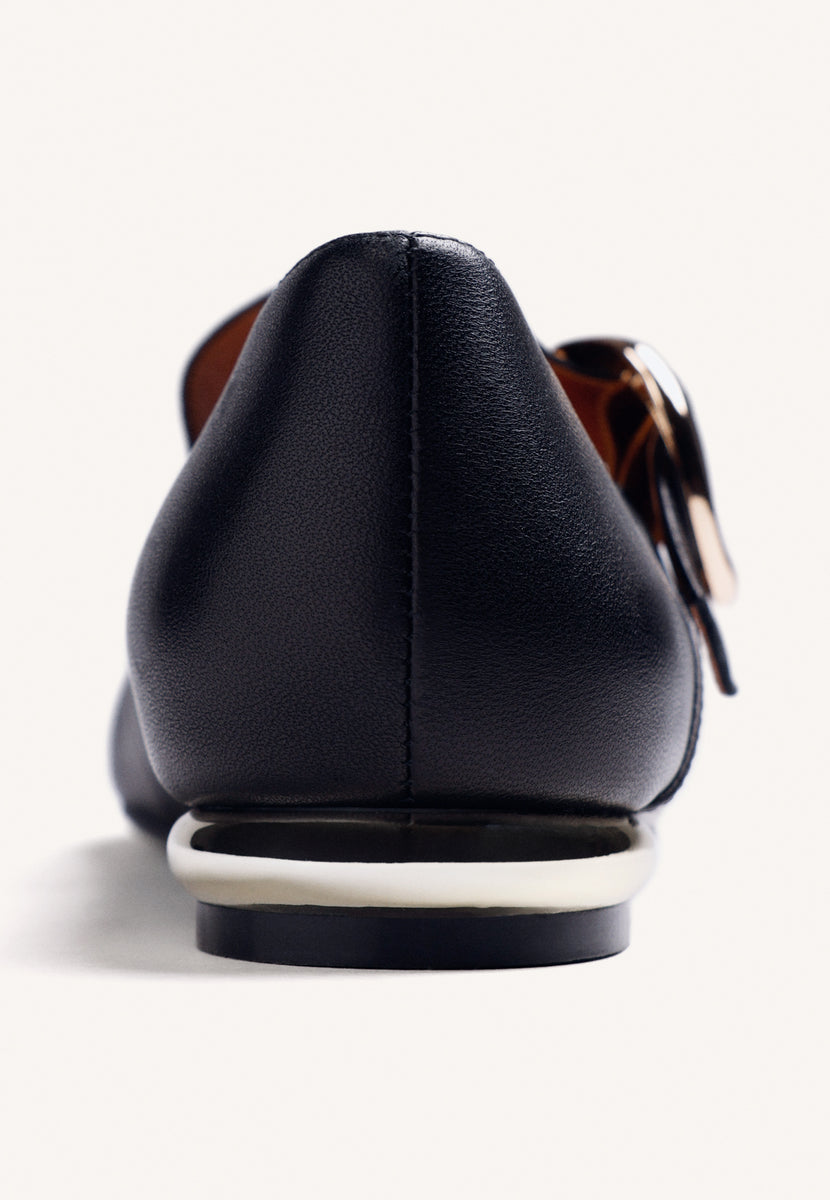 BLACK LEATHER BALLET FLATS WITH BUCKLE