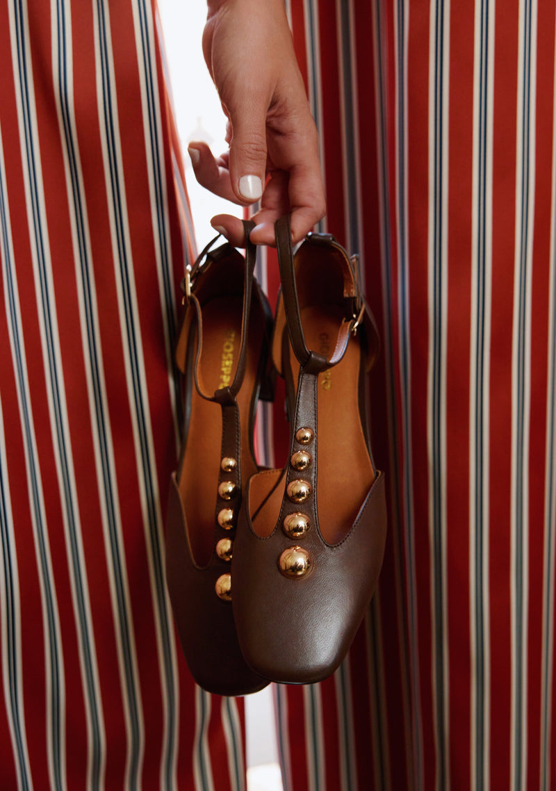 BROWN HEEL SHOES WITH STUDS