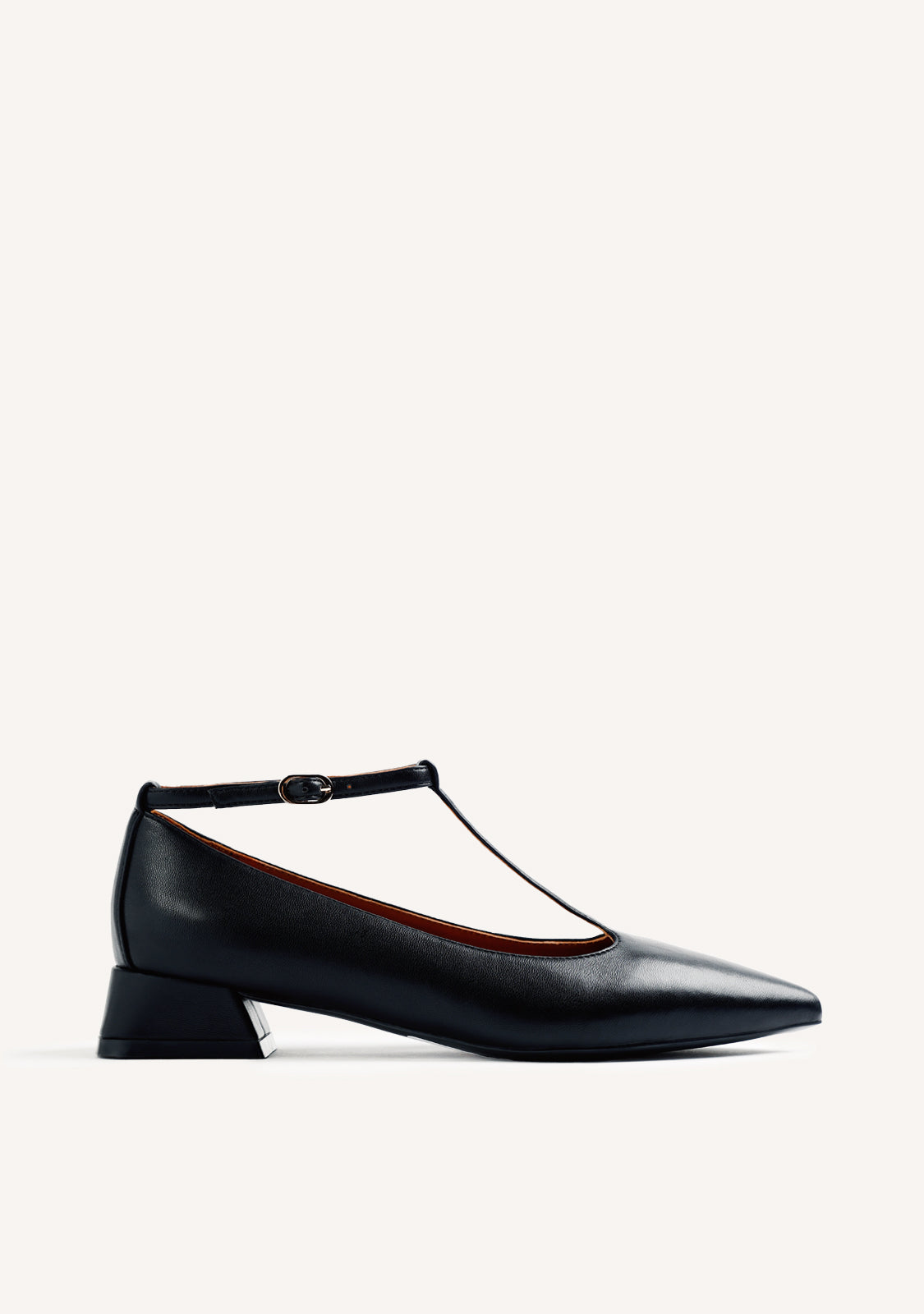 BLACK HEEL SHOES