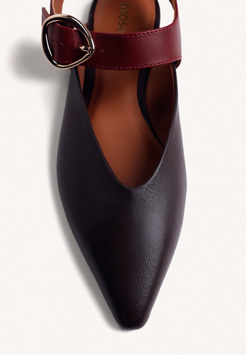 BROWN LEATHER BACKLESS BALLERINAS