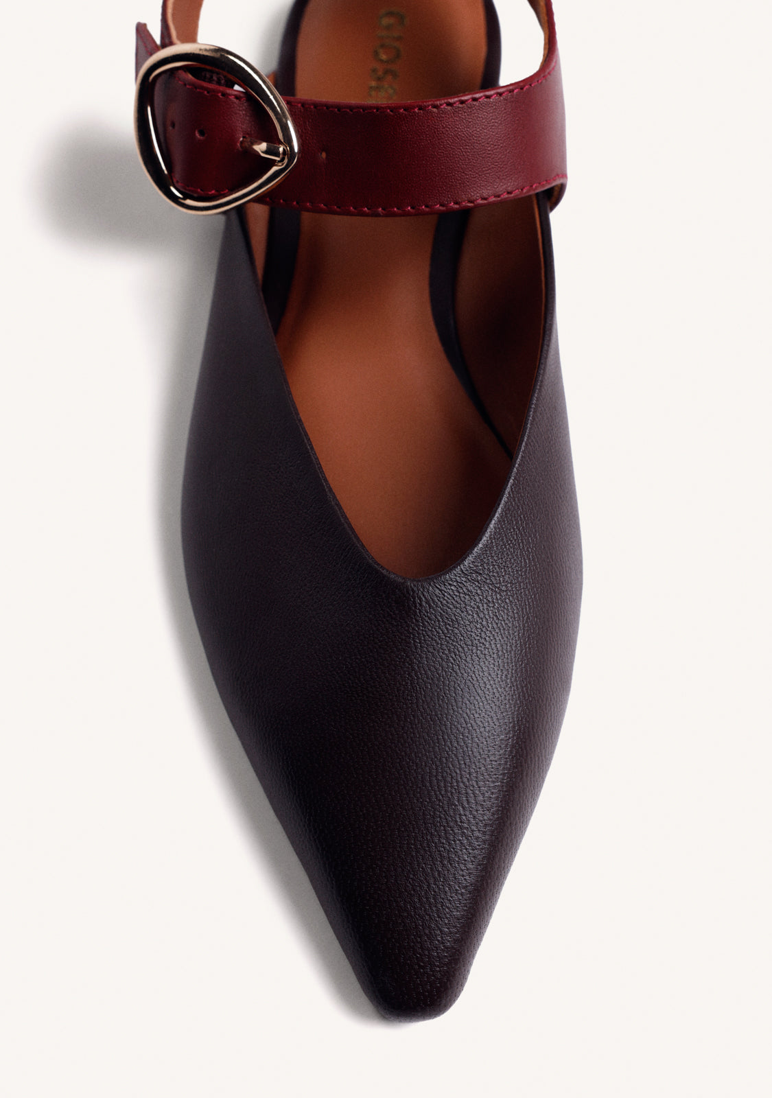 BROWN LEATHER BACKLESS BALLERINAS
