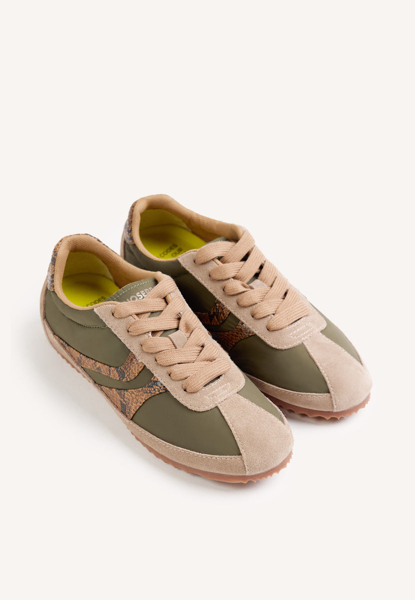 ZAPATILLAS CAQUI PIEL Y NYLON CUÑA