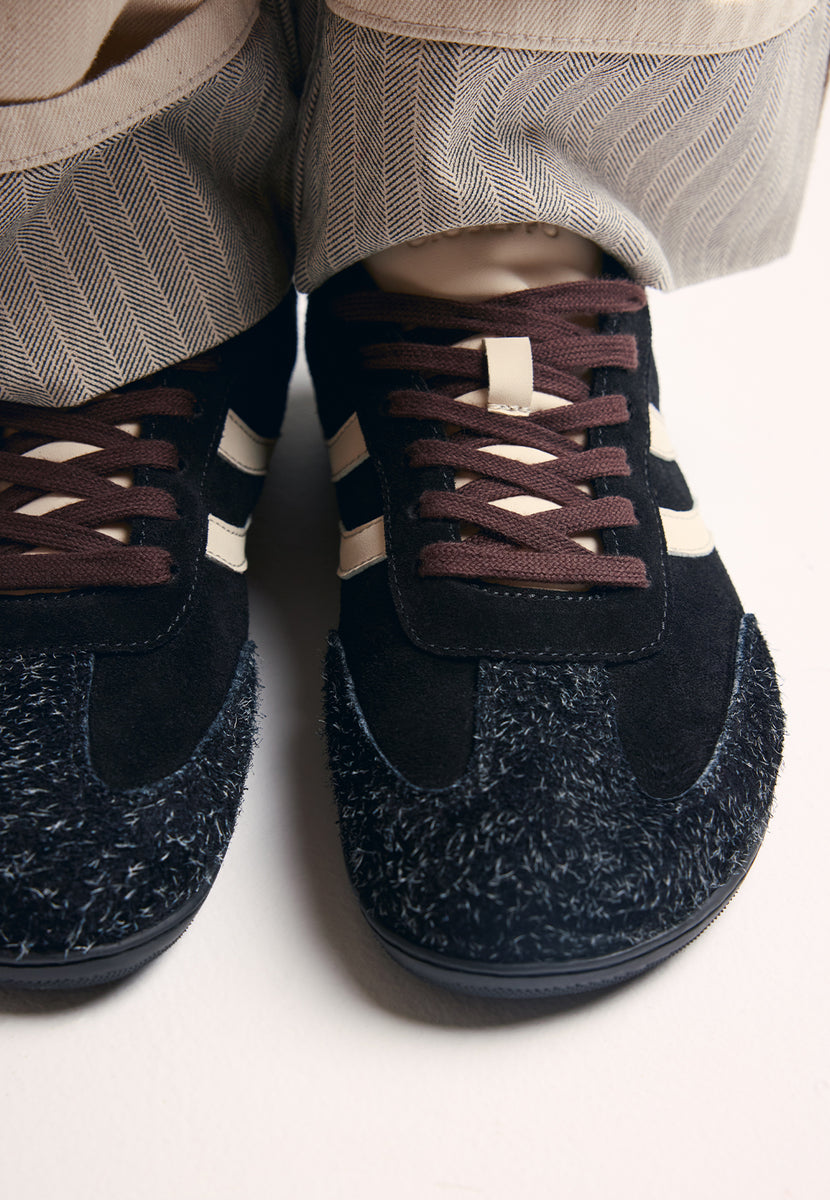 TÊNIS BAREFOOT PRETO EM COURO