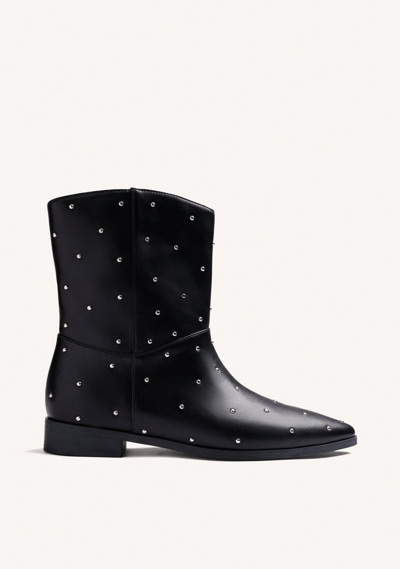 BLACK STUDDED BOOTS