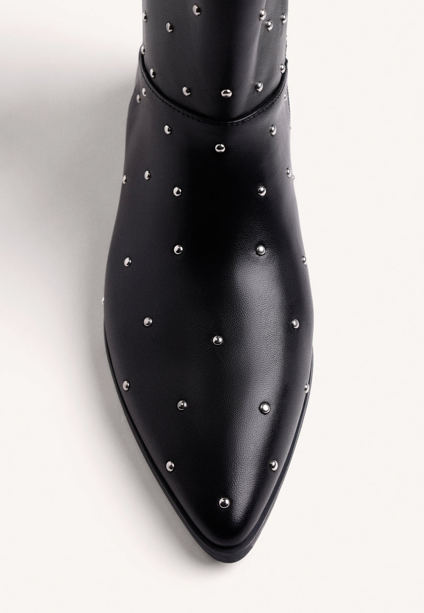 BOTTES NOIRES À CLous