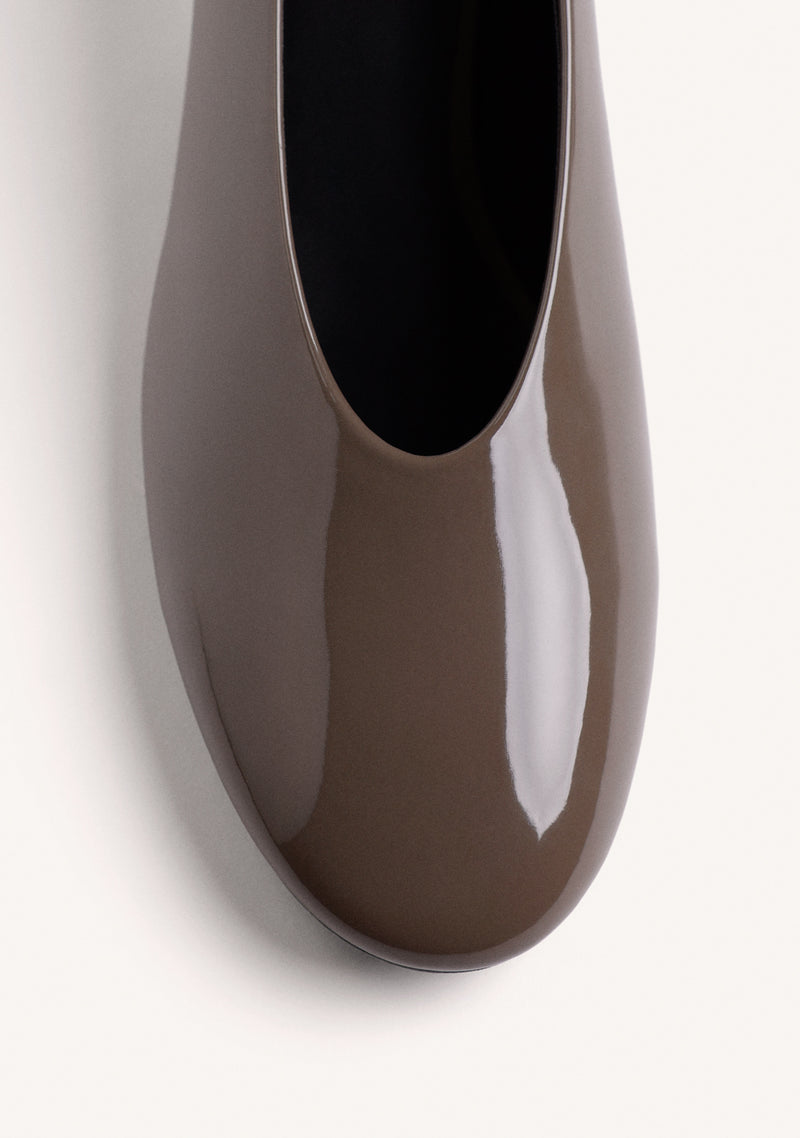 TAUPE PATENT EFFECT HEEL SHOES