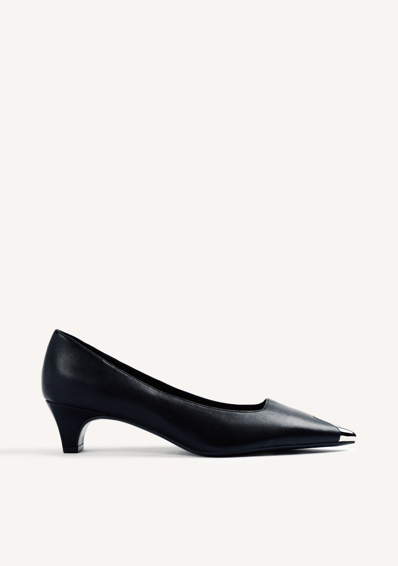 BLACK HEEL SHOES