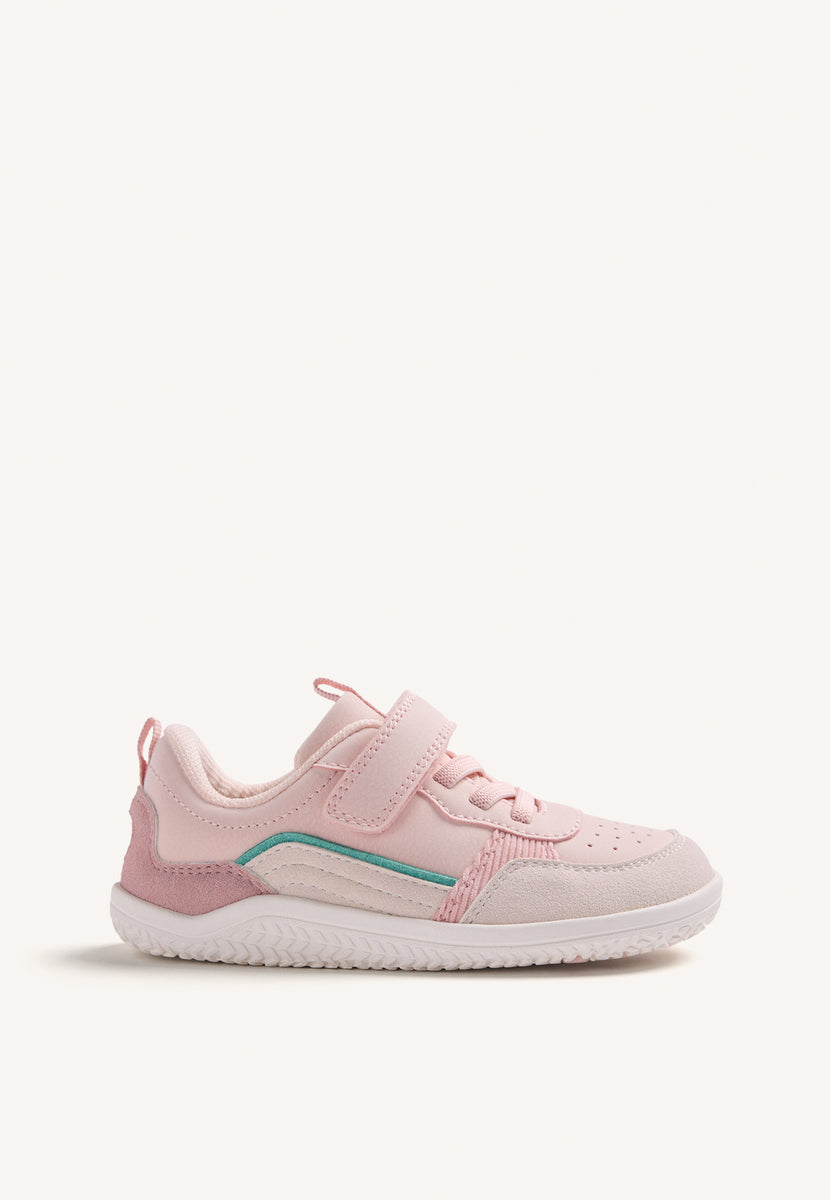 GIRL BAREFOOT SNEAKERS