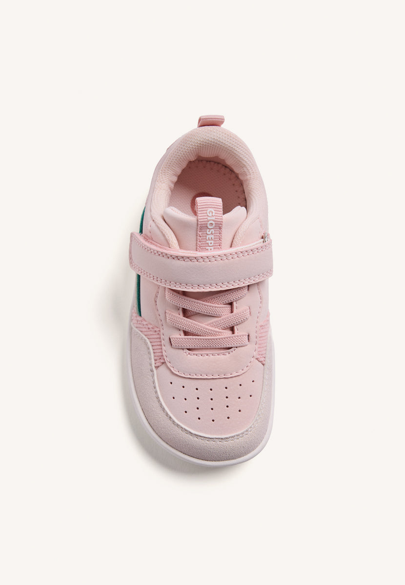 GIRL BAREFOOT SNEAKERS
