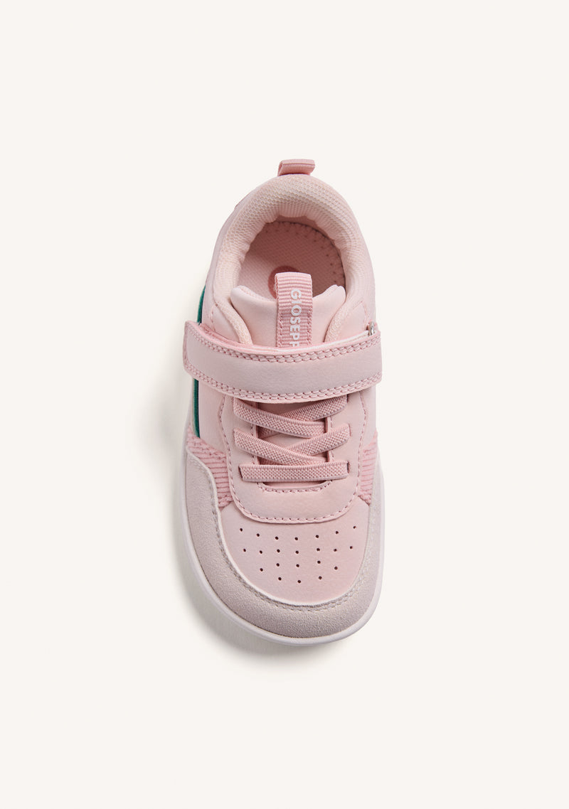 GIRL BAREFOOT SNEAKERS