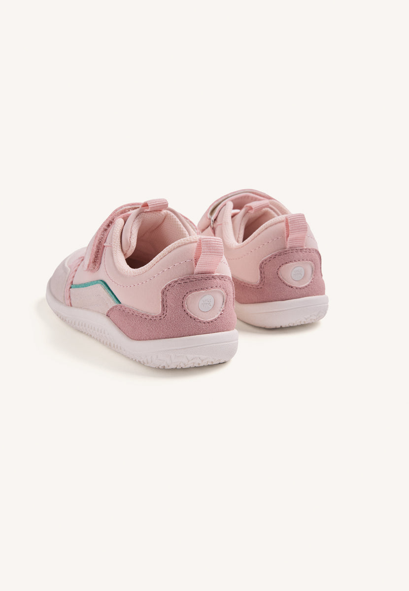 GIRL BAREFOOT SNEAKERS