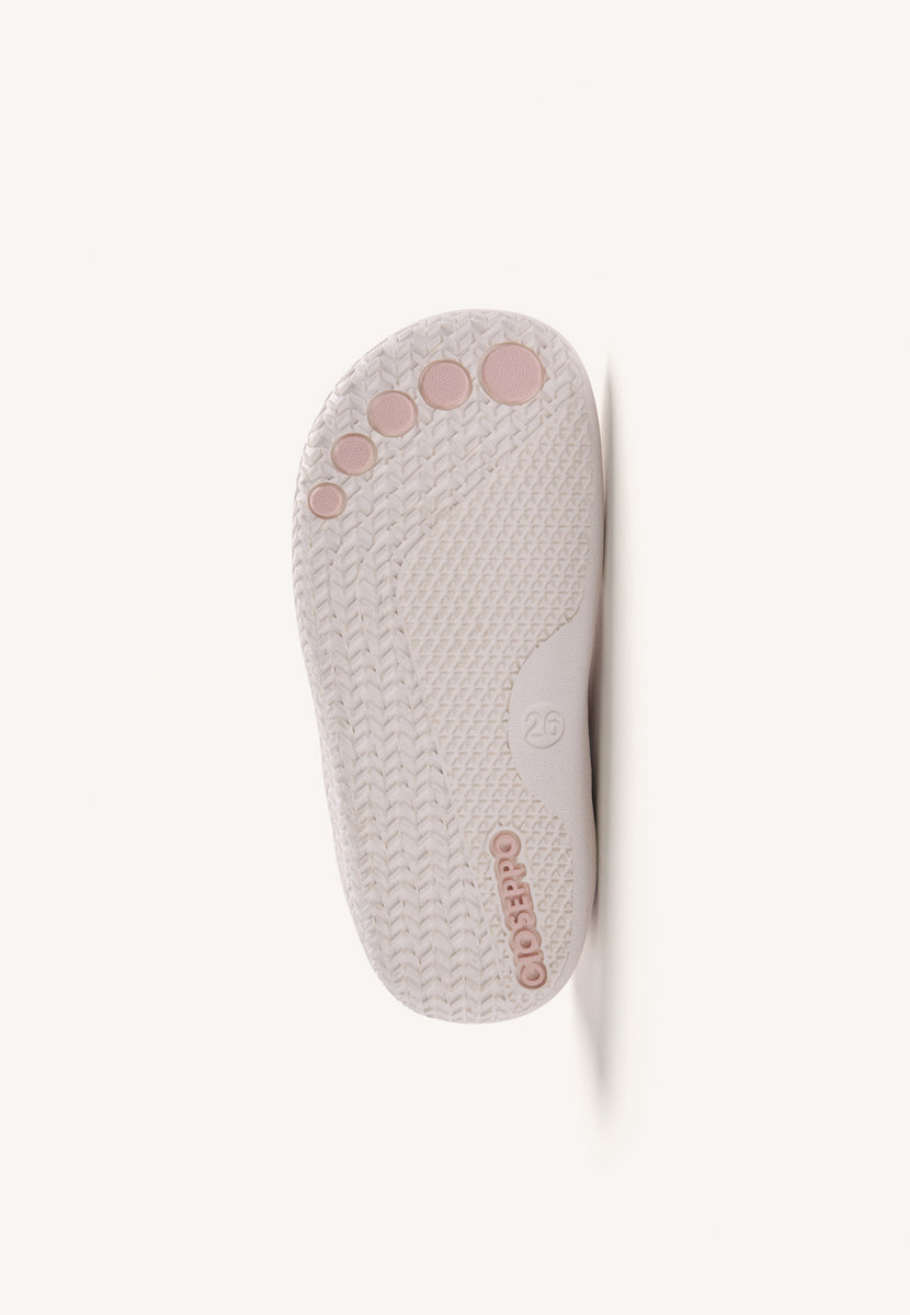 GIRL BAREFOOT SNEAKERS
