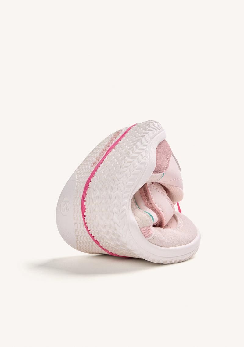 GIRL BAREFOOT SNEAKERS