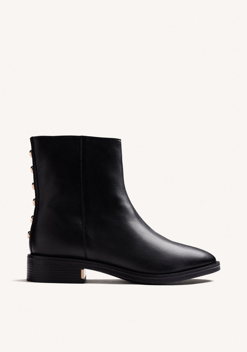 BLACK LEATHER ANKLE BOOTS WITH STUDS