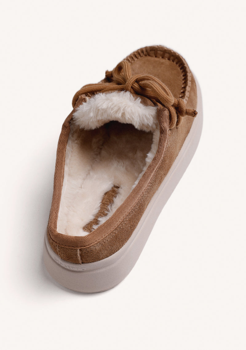 BROWN LEATHER CLOGS