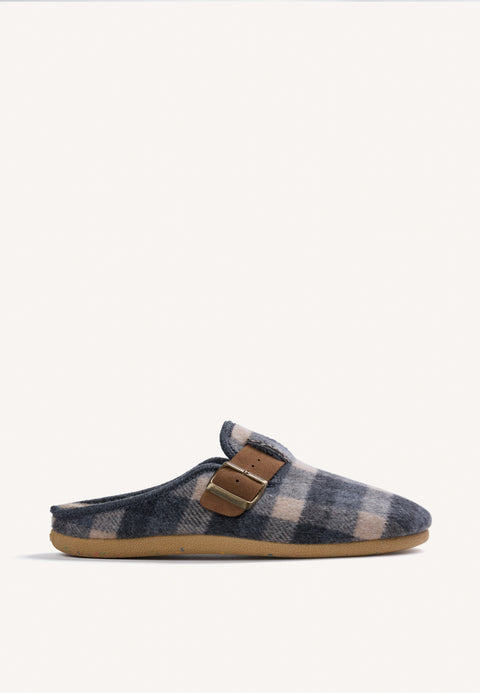 PANTUFAS DE CASA CINZENTAS TIPO CLOGS XADREZ
