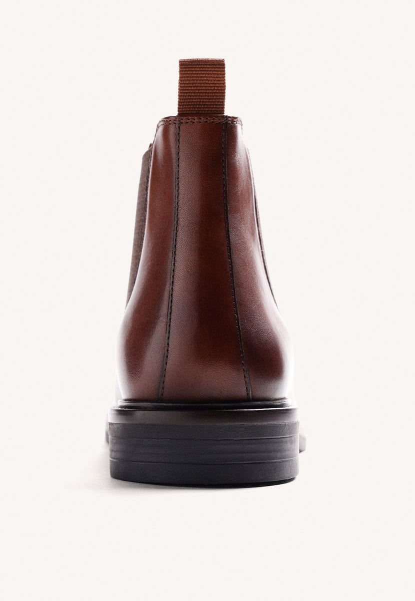 BOTAS CHELSEA MARRONS EM COURO