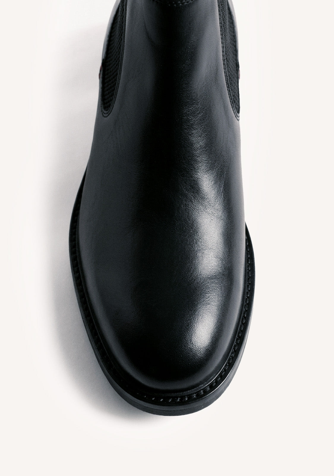 BLACK CHELSEA LEATHER ANKLE BOOTS