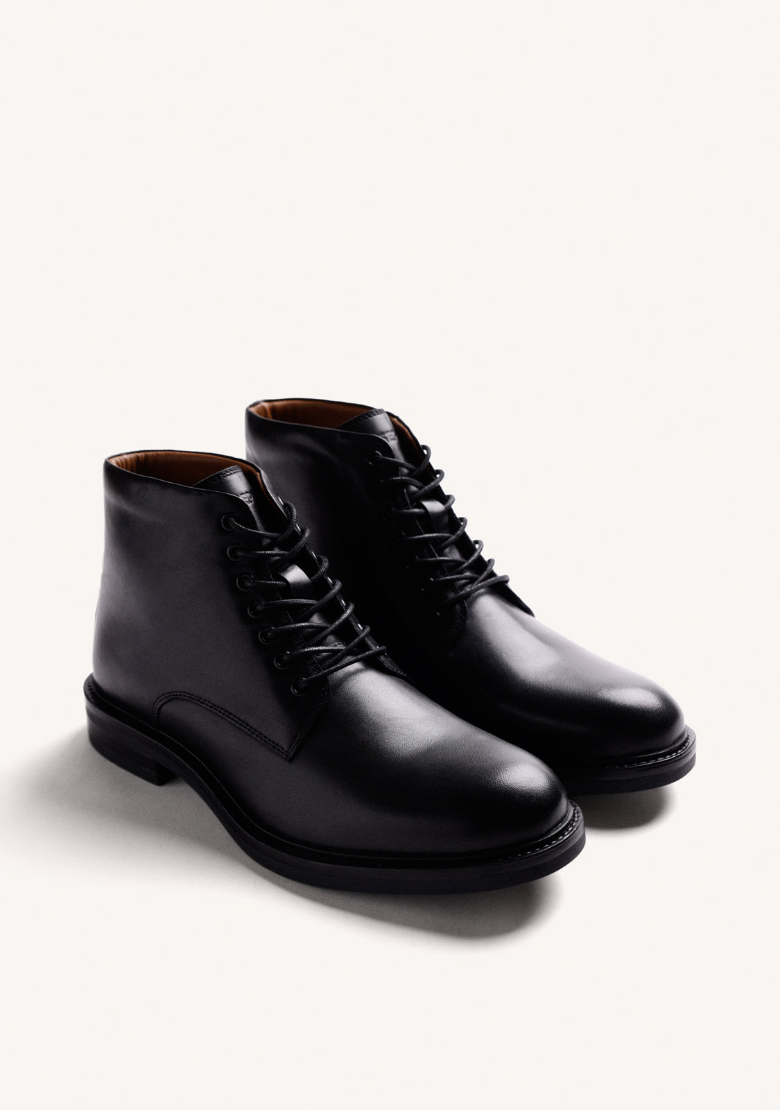 BLACK LEATHER ANKLE BOOTS