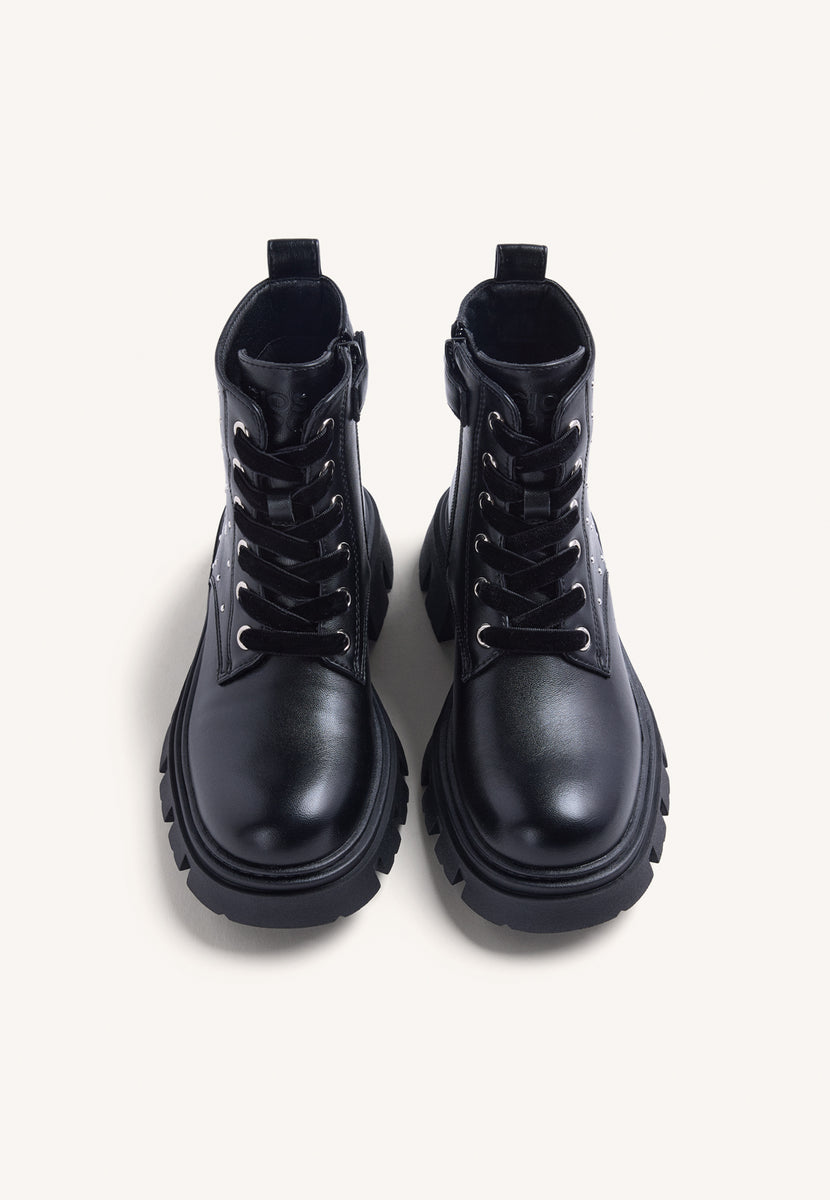 BLACK STUDDED BOOTS