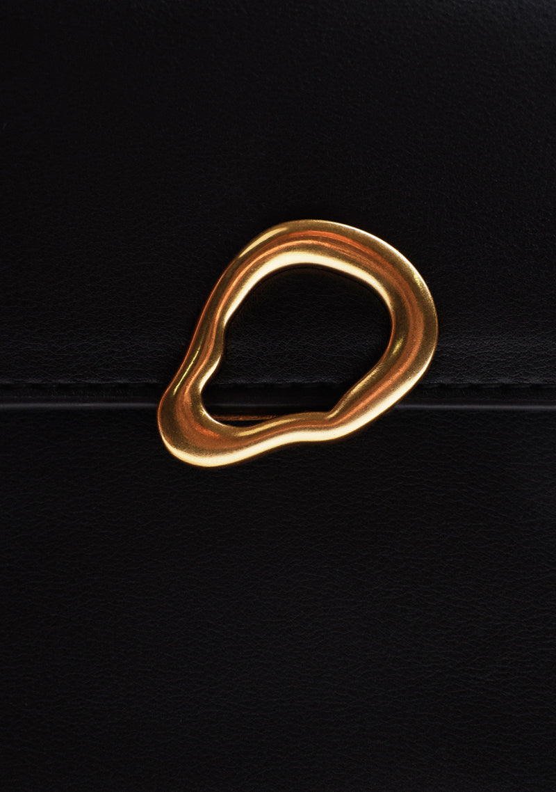BOLSO BANDOLERA NEGRO HEBILLA