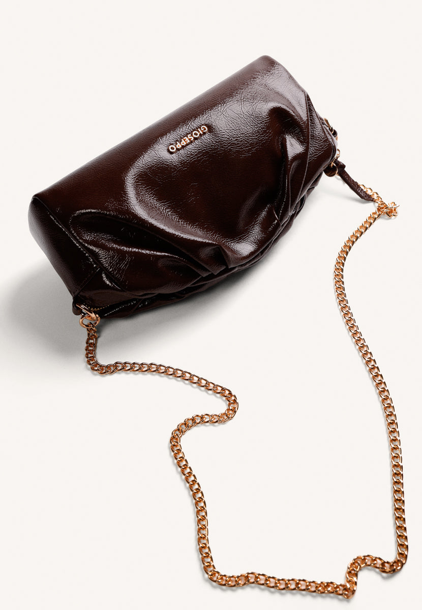 BOLSO BANDOLERA MARRÓN EFECTO ARRUGADO