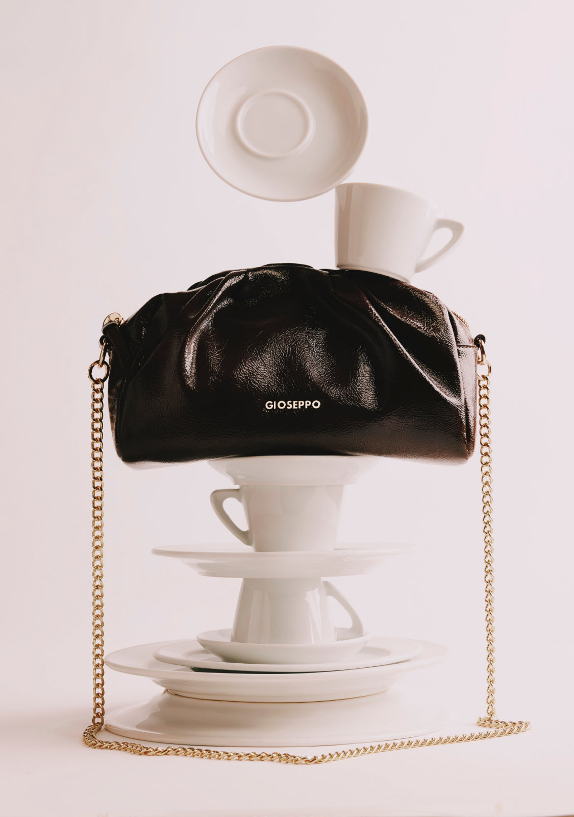 BOLSO BANDOLERA MARRÓN EFECTO ARRUGADO
