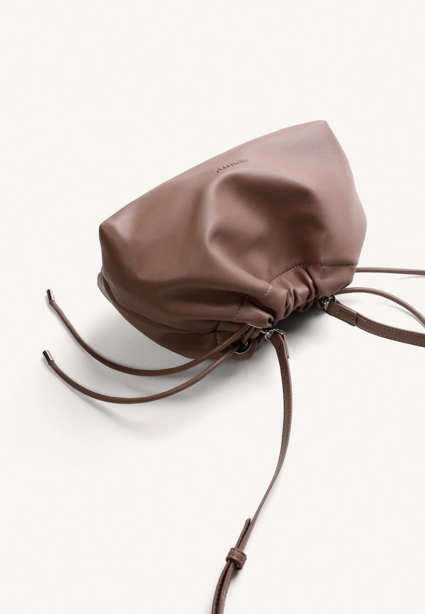 BOLSO BUCKET TAUPE