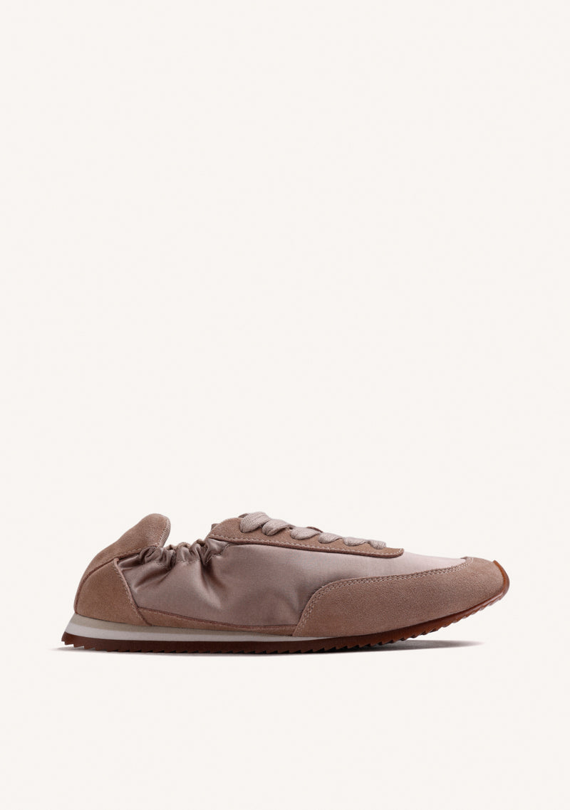 BASKETS TAUPE EN CUIR ET SATIN