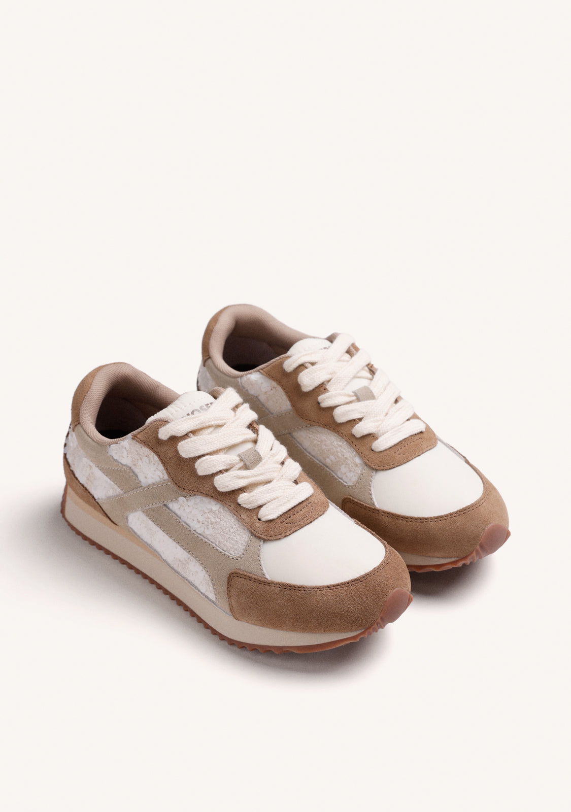 CREAM SHINY LEATHER SNEAKERS