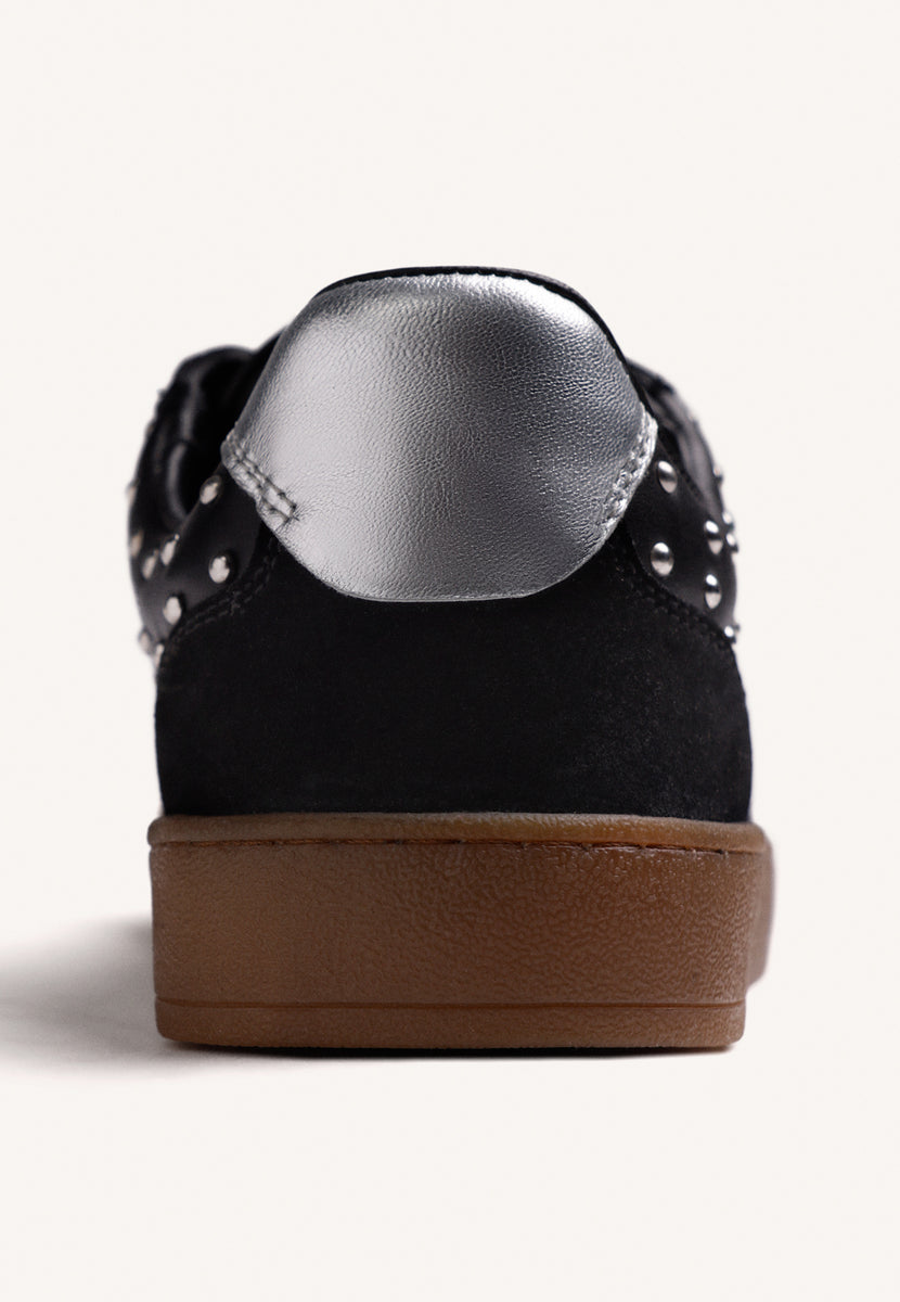 BLACK LEATHER SNEAKERS WITH STUDS