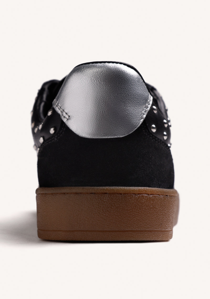 SCARPE DA GINNASTICA NERE IN PELLE CON BORCHIE
