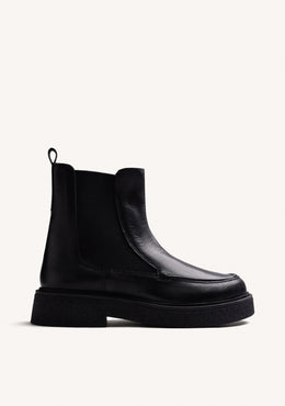 BLACK CHELSEA LEATHER ANKLE BOOTS