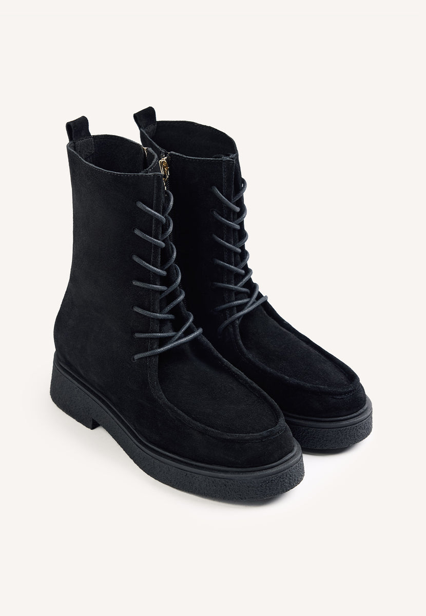 BOTAS PRETAS ESTILO MILITAR EM PELE