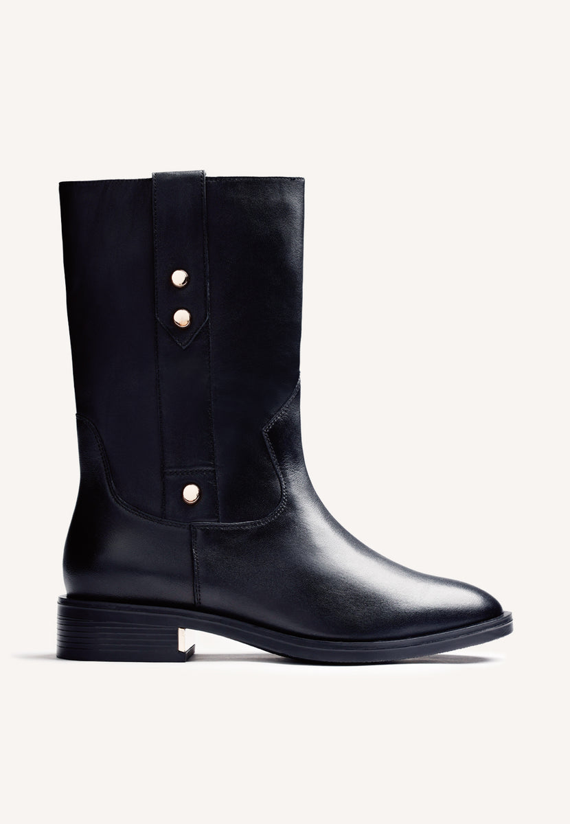 BOTAS PRETAS DE COURO