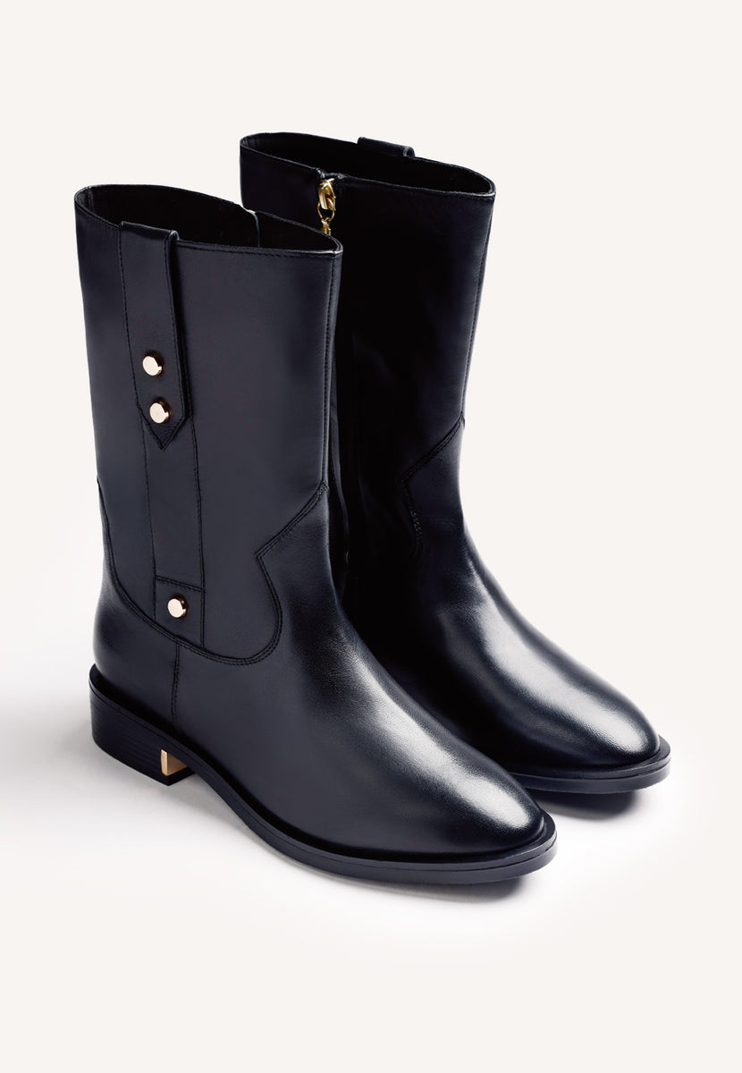 BOTAS PRETAS DE COURO