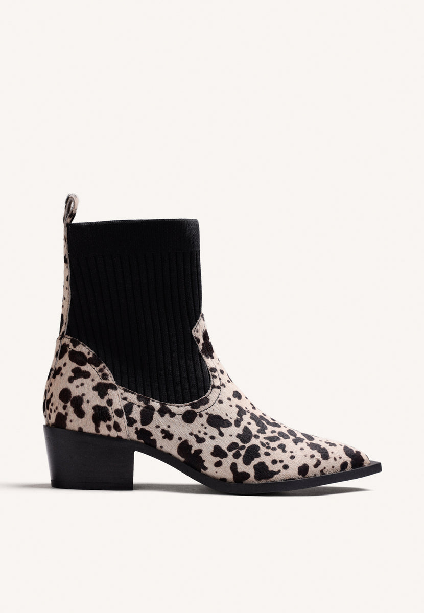 BOTAS COWBOY ELÁSTICAS EM PELE ESTAMPADA ANIMAL