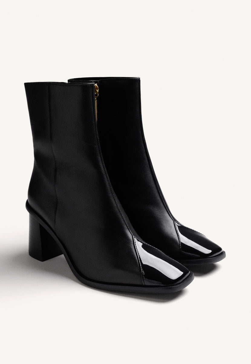 BOTINS BORDÔ EM COURO