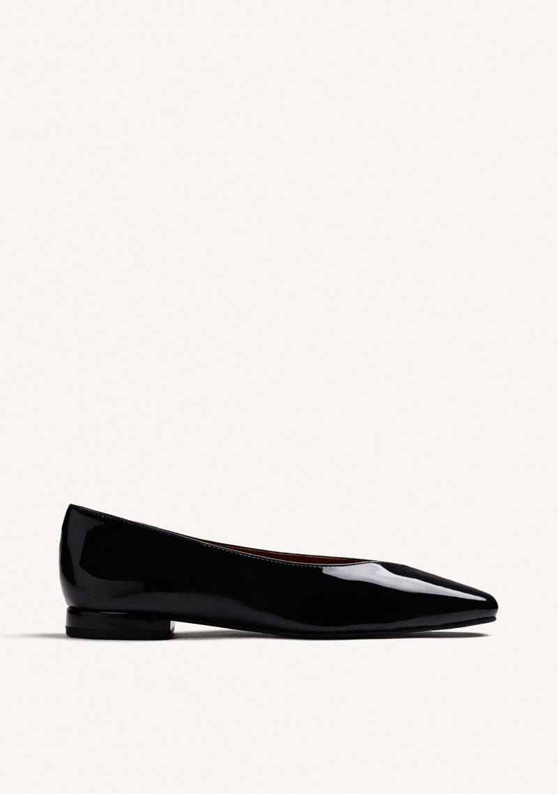 BLACK PATENT LEATHER BALLET FLATS