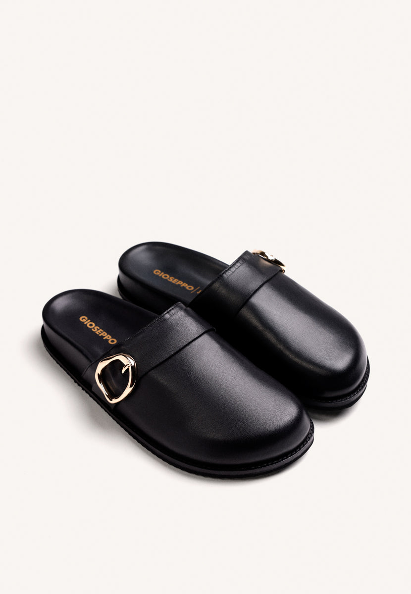 ZUECOS NEGRO PIEL HEBILLA