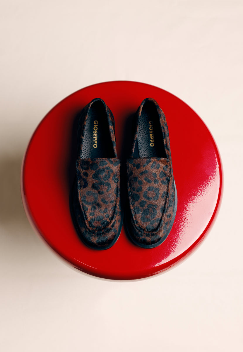 MOCASINES ESTAMPADO ANIMAL PIEL