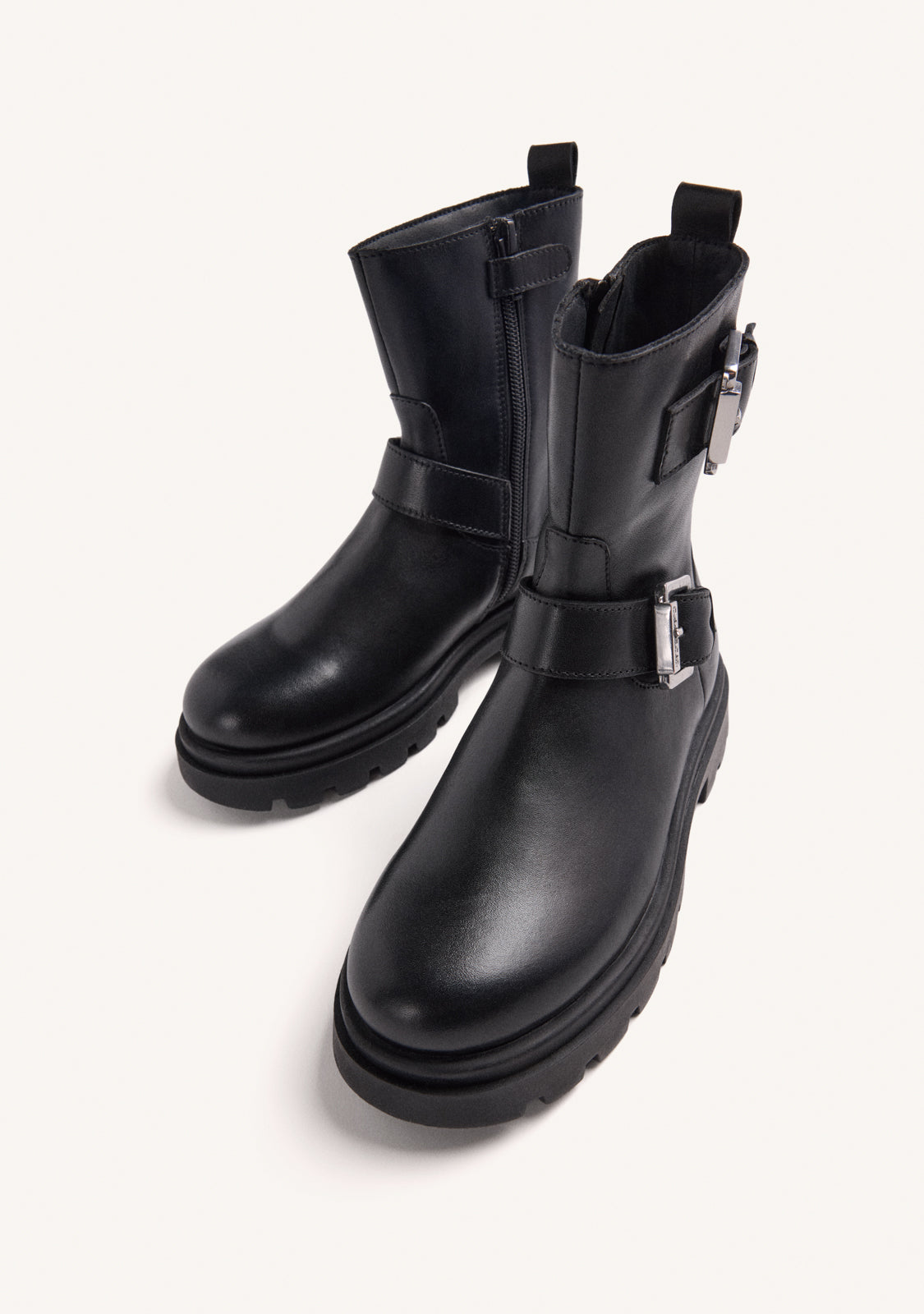LEATHER BOOTS WITH ZIPPER