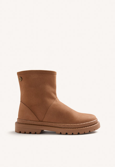 LEATHER ZIPPER BOOTS