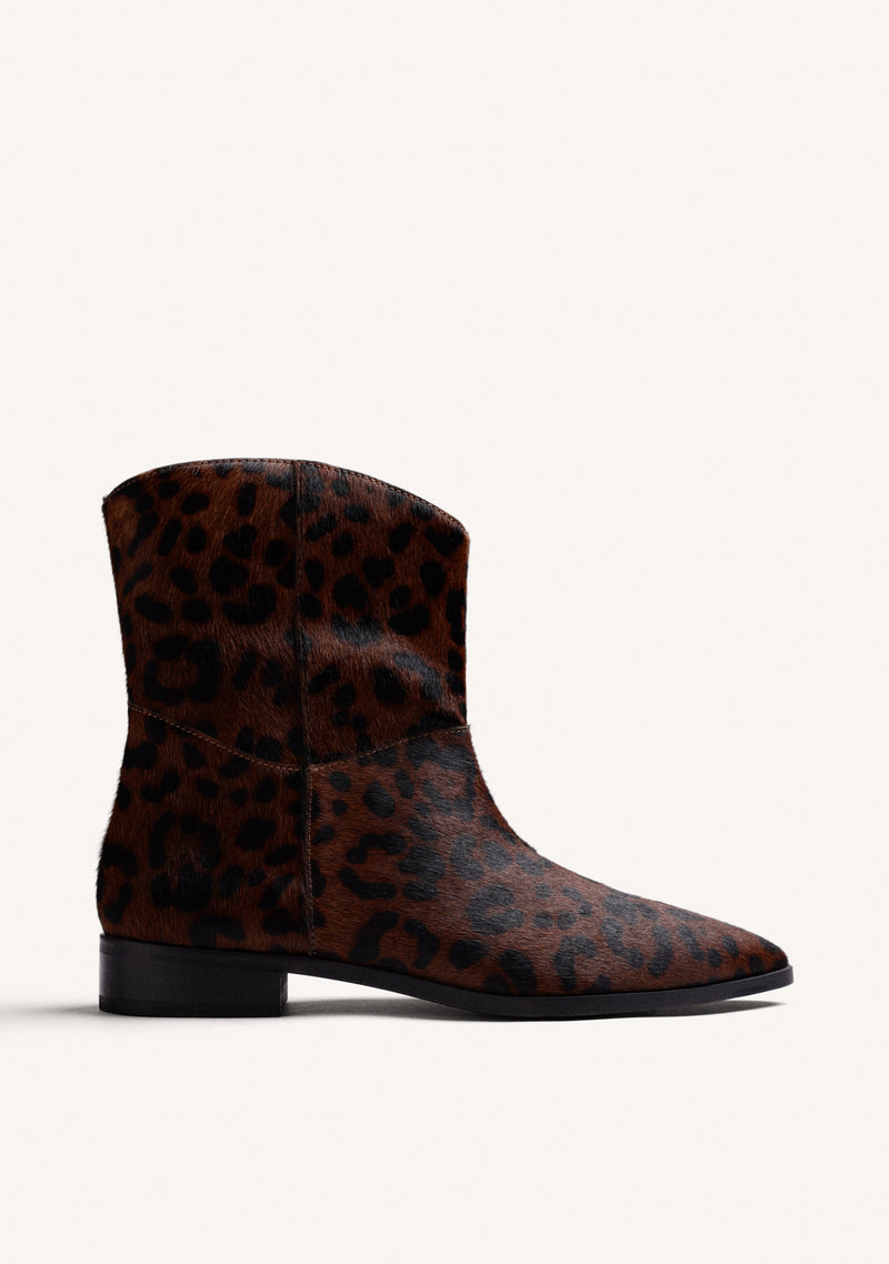 BOTINES ESTAMPADO ANIMAL PIEL