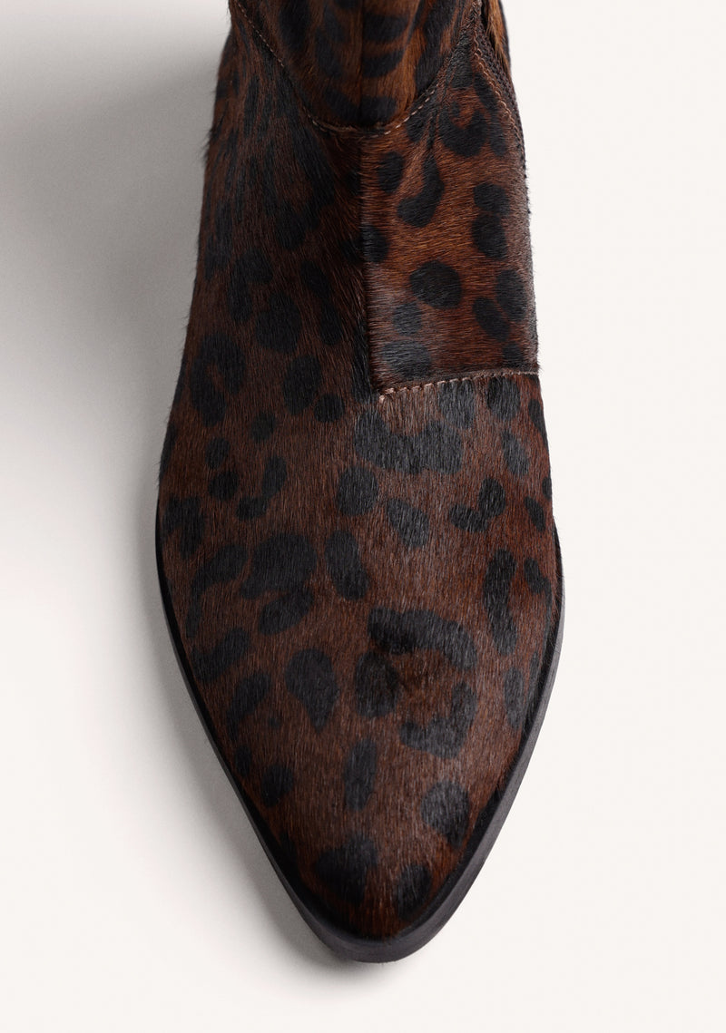 BOTINES ESTAMPADO ANIMAL PIEL