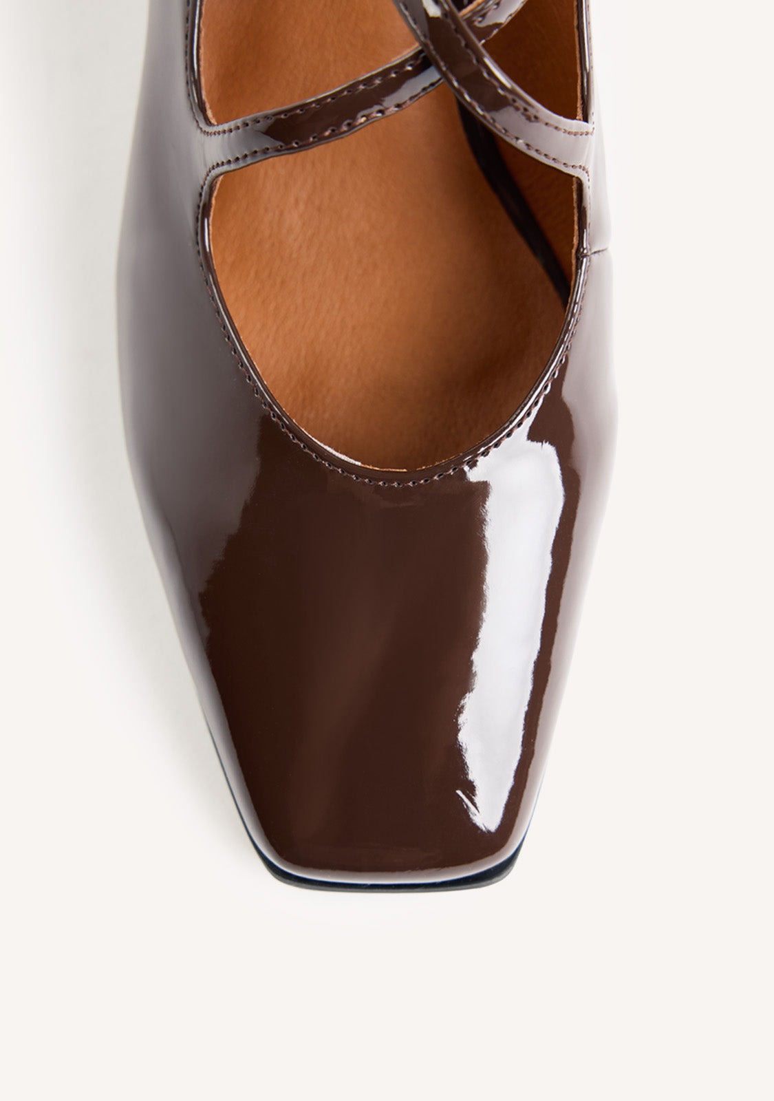 BROWN PATENT EFFECT HEEL SHOES