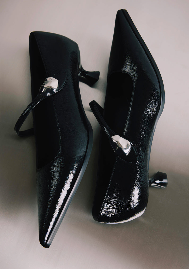 BLACK HEEL SHOES WITH JEWEL DETAIL